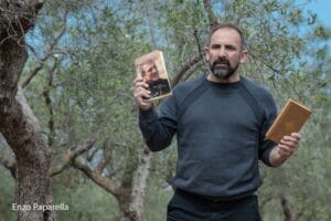 278495736_10159938898639028_5085006340638109810_n-300x200 Abulivia, al Senato il cortometraggio di Michele Pinto sulla Puglia degli olivi