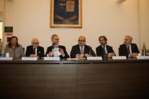 ec361ef4-b05f-4647-b581-83a8452564af-300x200 Il Ministro Sangiuliano in visita nella Fondazione Banco di Napoli