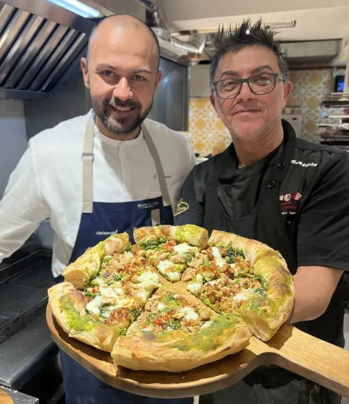 BrocCOLLINA.jpg Il Colmo del Pizzaiolo? Federico Guardascione si fa in tre