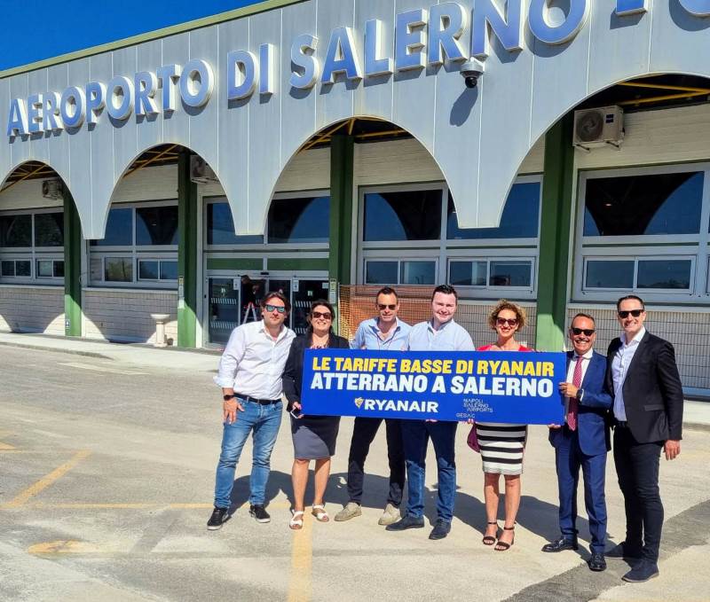 annuncio-voli-Ryanair-dallAeroporto-di-Salerno-Costa-dAmalfi Ryanair decolla dall'Aeroporto di Salerno - Costa d'Amalfi