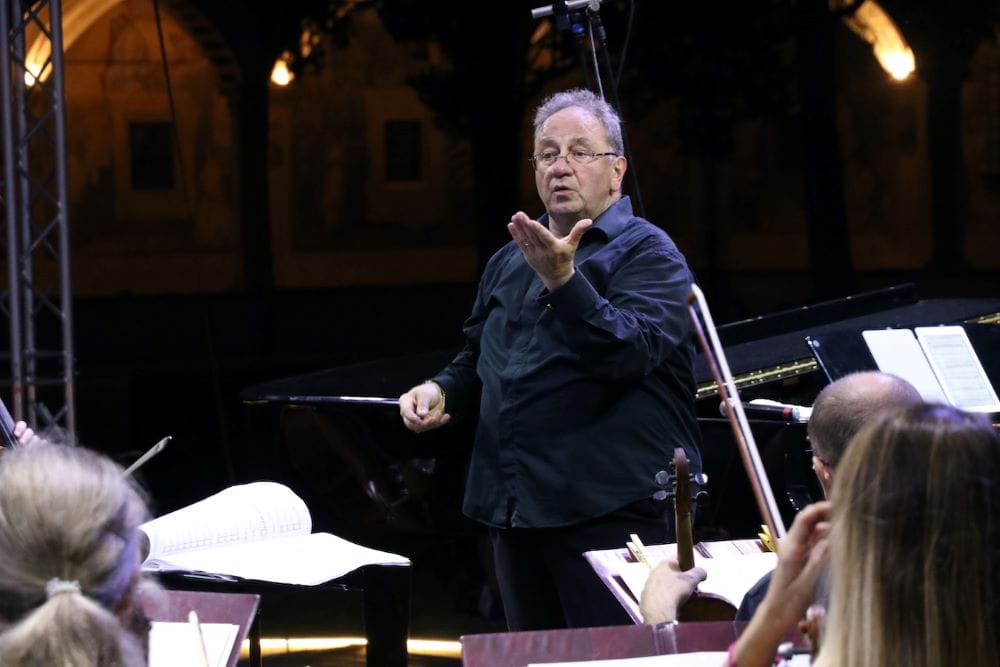 Direttore-Giuseppe-Lanzetta Nuova Orchestra Scarlatti: 'Omaggio a Disney' e 'Metamorfosi' nel Cortile delle Statue