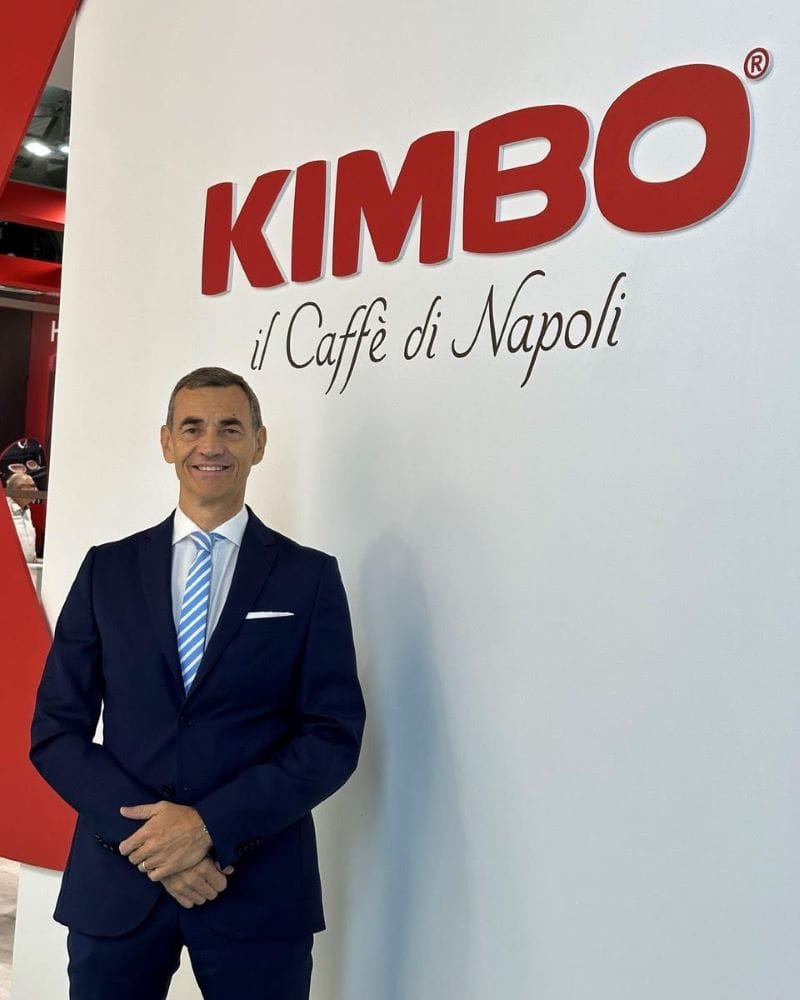 unnamed-2024-07-16T163917.176 Kimbo a bordo dei voli Sundair con la sua nuova “on the go” KIMBO In-Cup 100% Arabica