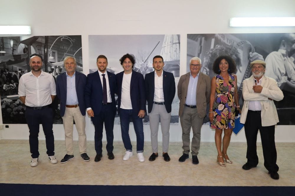 Gruppo-Cilento-Fest-con-OPI_low Cilento Fest - Cinema e Borghi 2024: Vince 'Il mio posto è qui'. Menzione a 'Il sogno dei pastori'