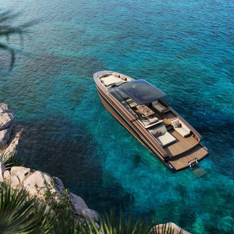 P52-esternilow Fiart si prepara per i saloni nautici autunnali: protagonista la Custom Luxury Line
