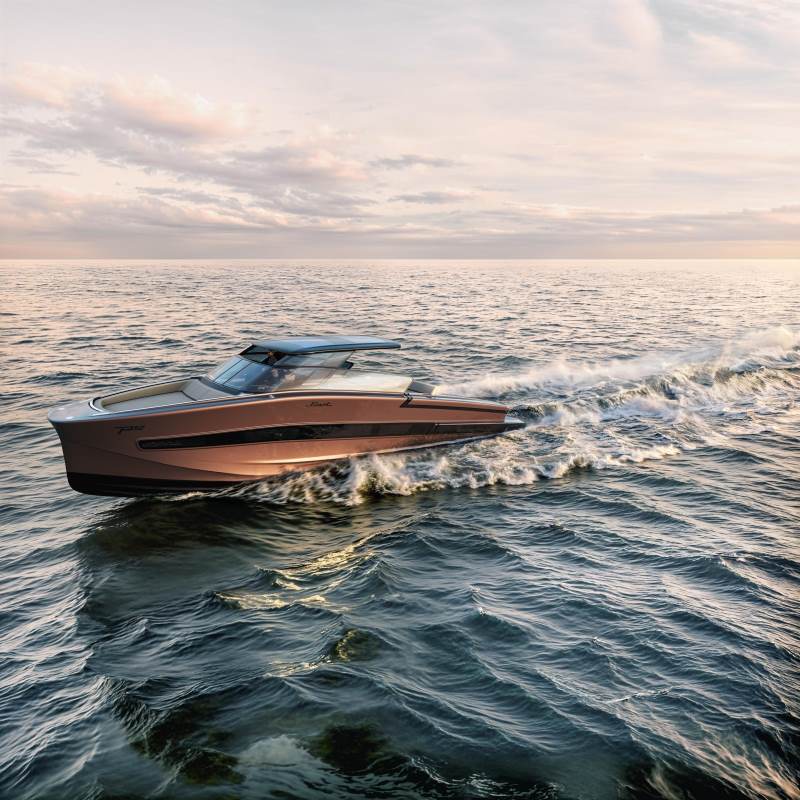 P52-navigazionelow Fiart si prepara per i saloni nautici autunnali: protagonista la Custom Luxury Line