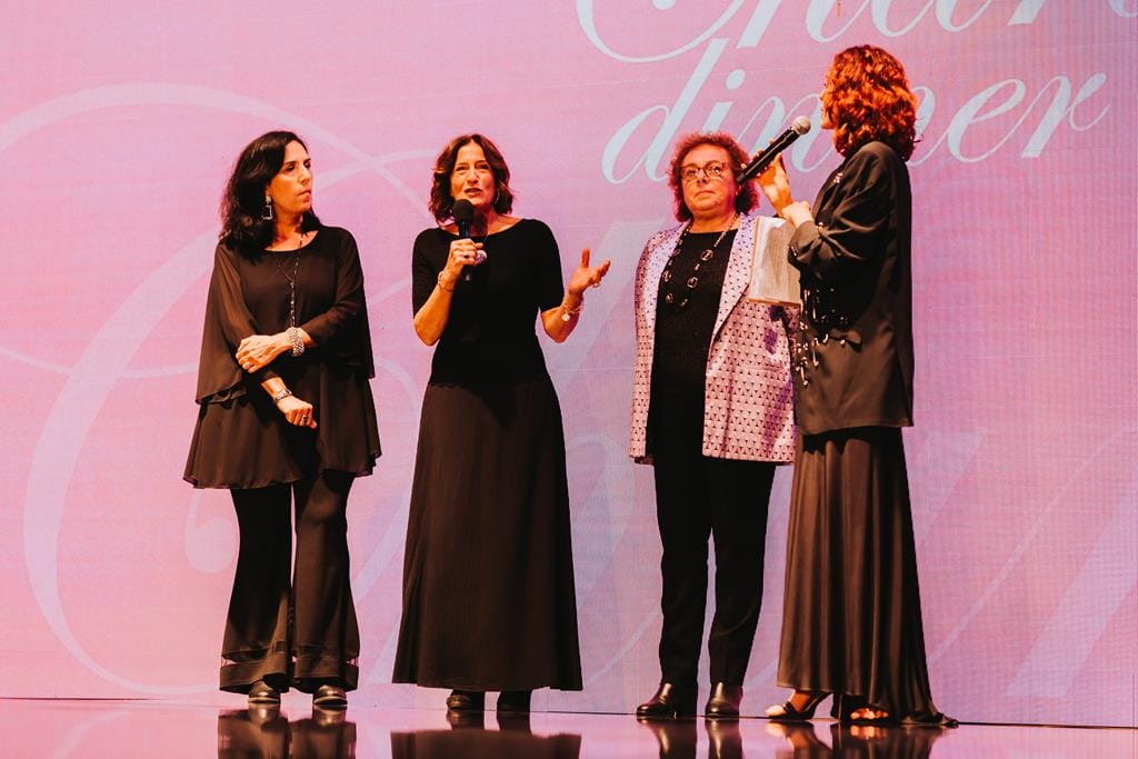 9-TELEFONO-ROSA-Copy Mia Sposa: record per la fiera internazionale del wedding al Medì Shopping Centre di Teverola