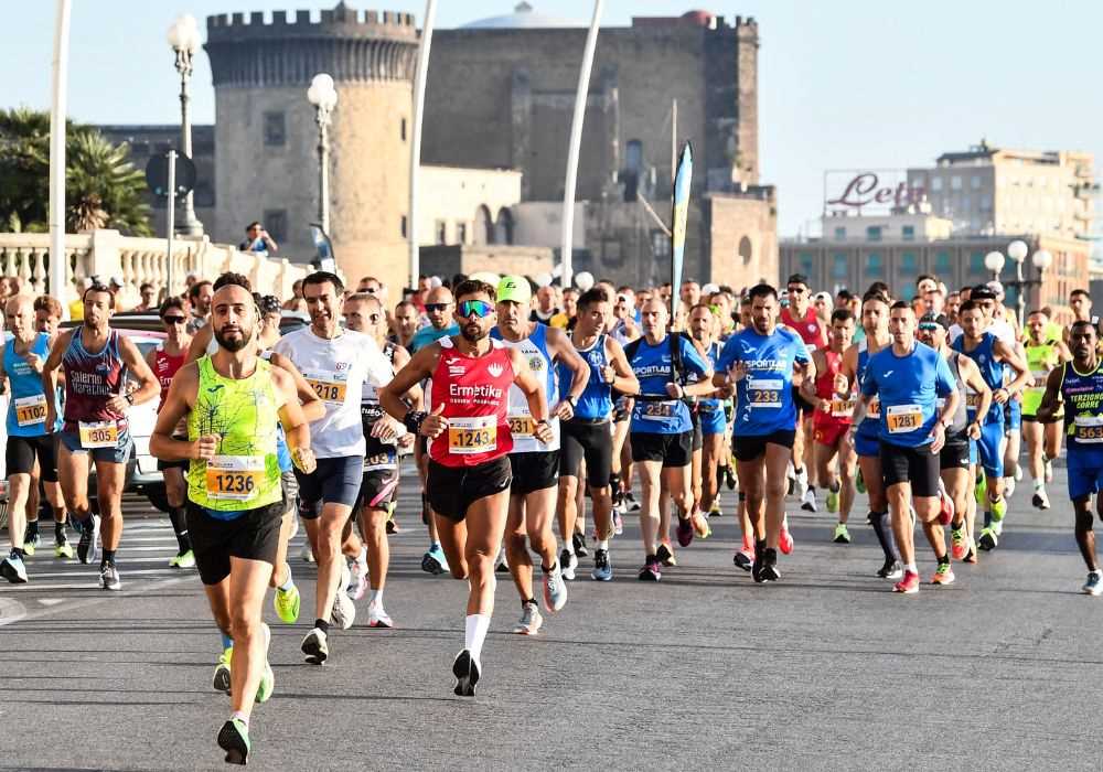 Un-passaggio-della-Italiana-Assicurazioni-Neapolis-Marathon-2023-low Italiana Assicurazioni Neapolis Marathon: ai nastri di partenza la quarta edizione