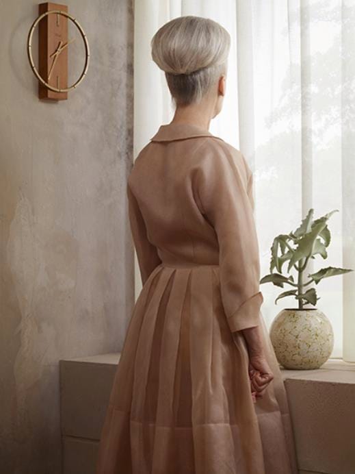 3.-Erwin-Olaf_Grace-portrait_2008_from-the-series-Grief©-Studio-Erwin-Olaf-Courtesy-of-Paci-contemporary-Copy 'I AM': Al Blu di Prussia il viaggio intenso e sospeso di Erwin Olaf in Mostra a Napoli