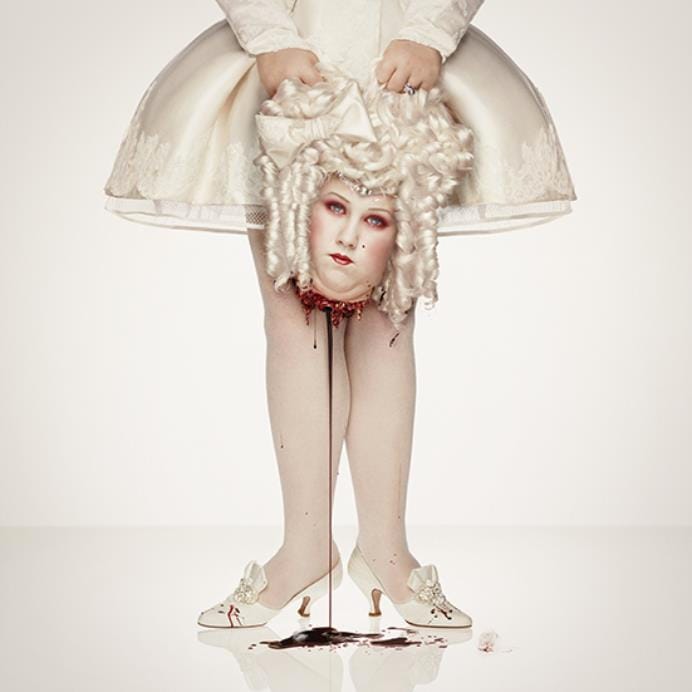 5.-Erwin-Olaf_Marie-Antoniette-1973_2000_from-the-series-Royal-Blood©-Studio-Erwin-Olaf-Courtesy-of-Paci-contemporary-Copy 'I AM': Al Blu di Prussia il viaggio intenso e sospeso di Erwin Olaf in Mostra a Napoli