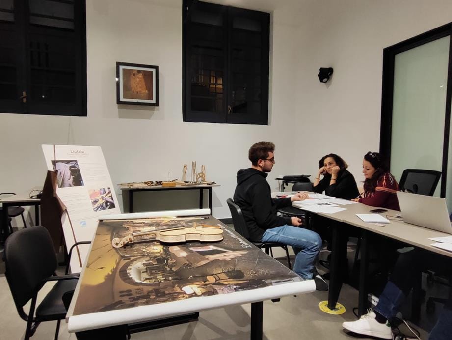 Esami-3-Copy Con 15 nuovi liutai l’arte della musica a corde continua a vivere nel centro storico di Napoli