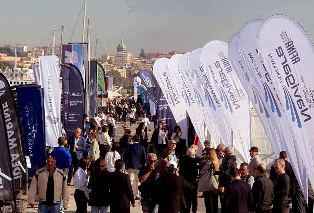 Navigare-2024-al-molo-Luise-Mergellina-Copy 38° Navigare: a Mergellina successo di pubblico e bellezza nautica sotto il sole di Napoli